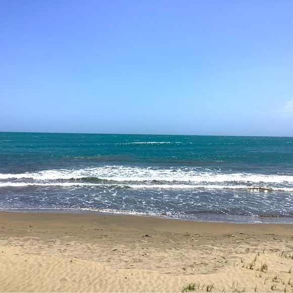 Meet your Posher, Karen - Picture 1 of 2